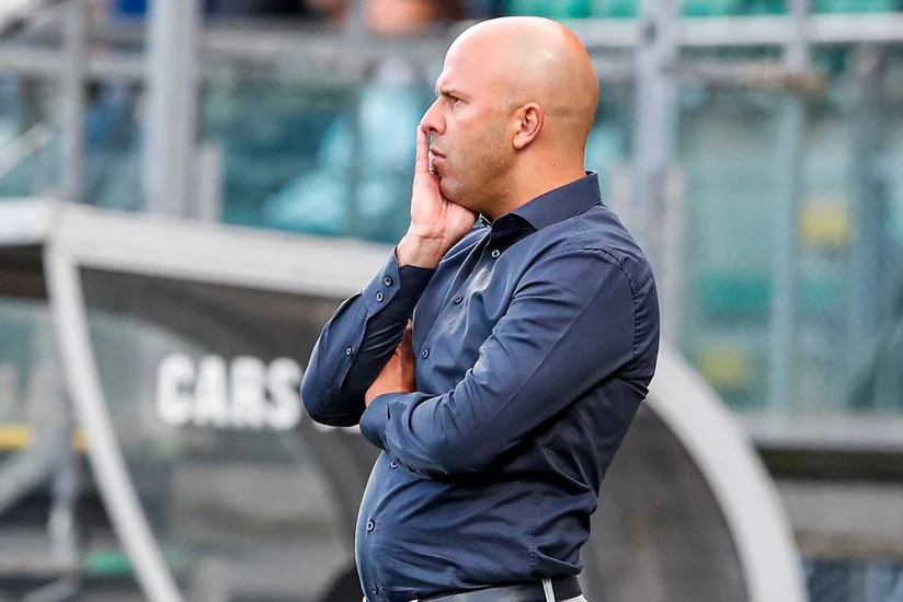 Niderland klubunun baş məşqçisi qovuldu