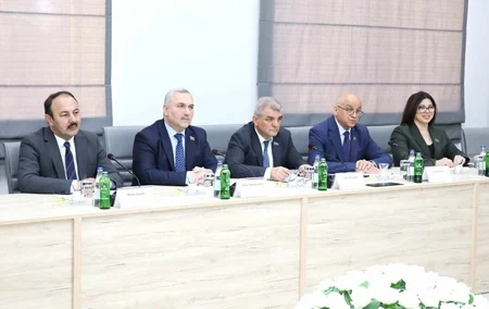 Azərbaycan Həmkarlar İttifaqları Konfederasiyasında deputatlarla görüş olub