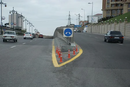 Heydər Əliyev prospektində xüsusi siqnal dirəkləri quraşdırılıb