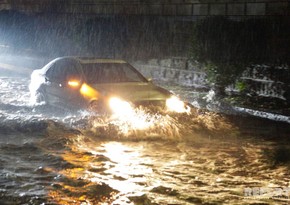 Heavy rain complicates traffic movement in Baku - PHOTO REPORT - VIDEO