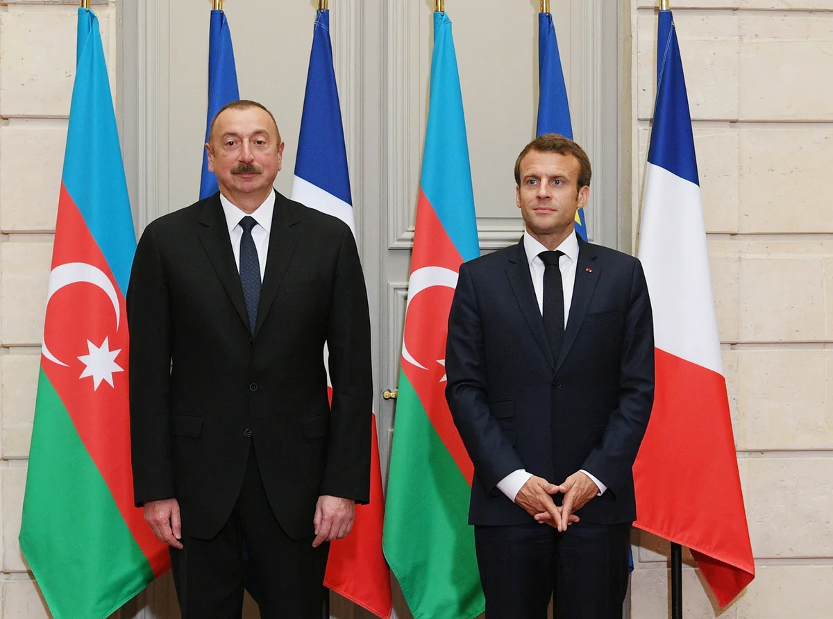 President Ilham Aliyev congratulates Macron