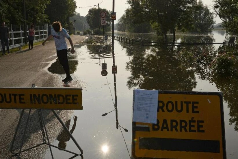 Parisdə leysan zamanı bir nəfər ölüb, xəsarət alanlar var
