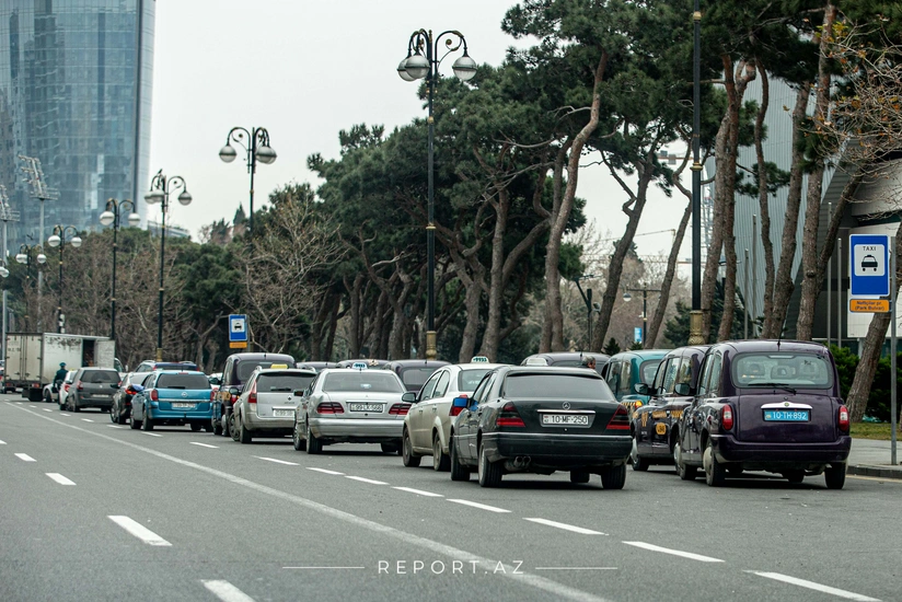 Azerbaijan to impose fine for parking vehicles other than taxis at taxi stands