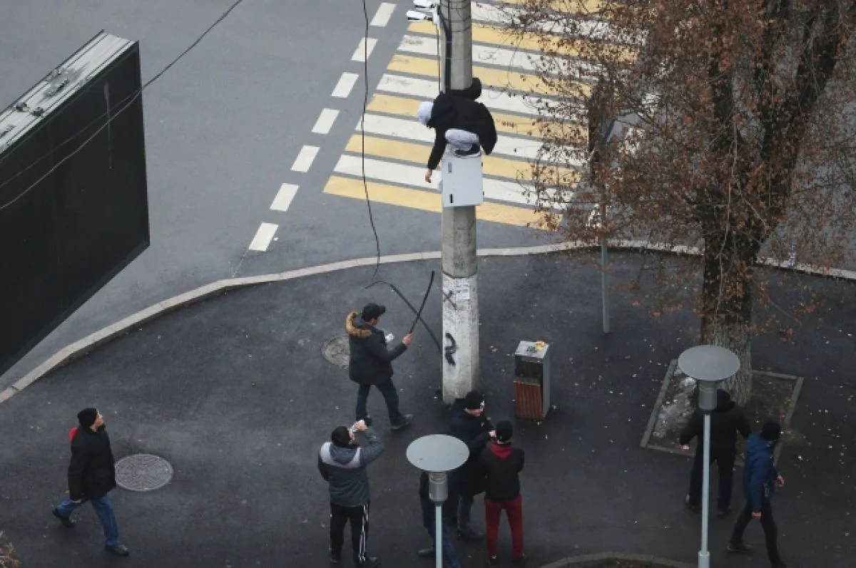 В ряде регионов Казахстана включили интернет