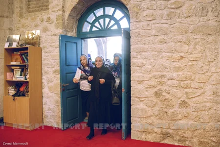 Vətən müharibəsi şəhidlərinin övladları Şuşada olub