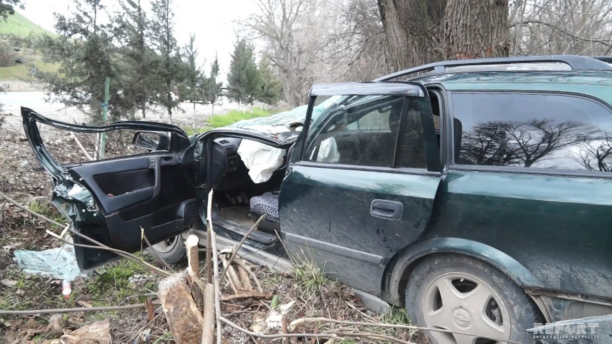 В Агдаме перевернулся автомобиль, водитель тяжело ранен - ВИДЕО
