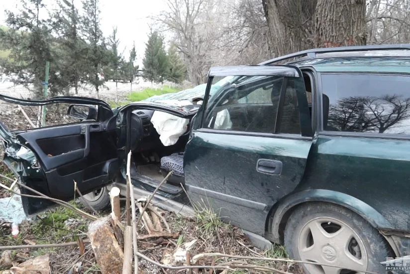 В Агдаме перевернулся автомобиль, водитель тяжело ранен - ВИДЕО