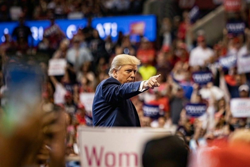 Tramp tərəfdarları ilə ünsiyyət qurmaq üçün sayt yaratdı