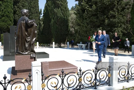 “Heydər Əliyev: multikulturalizm və tolerantlıq Azərbaycan cəmiyyətinin inkişaf konsepsiyası kimi” mövzusunda konfrans keçirilib