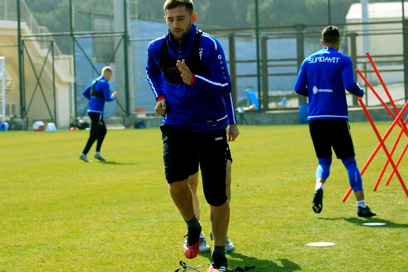 Kapitan Sumqayıtda qaldı: Futbolda sürünmək istəmirəm