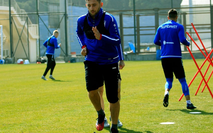 Kapitan Sumqayıtda qaldı: Futbolda sürünmək istəmirəm