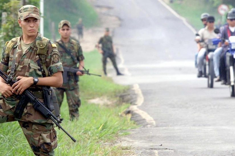 Kolumbiyada silahlı qruplaşmalar arasında münaqişədə 12 nəfər öldürülüb