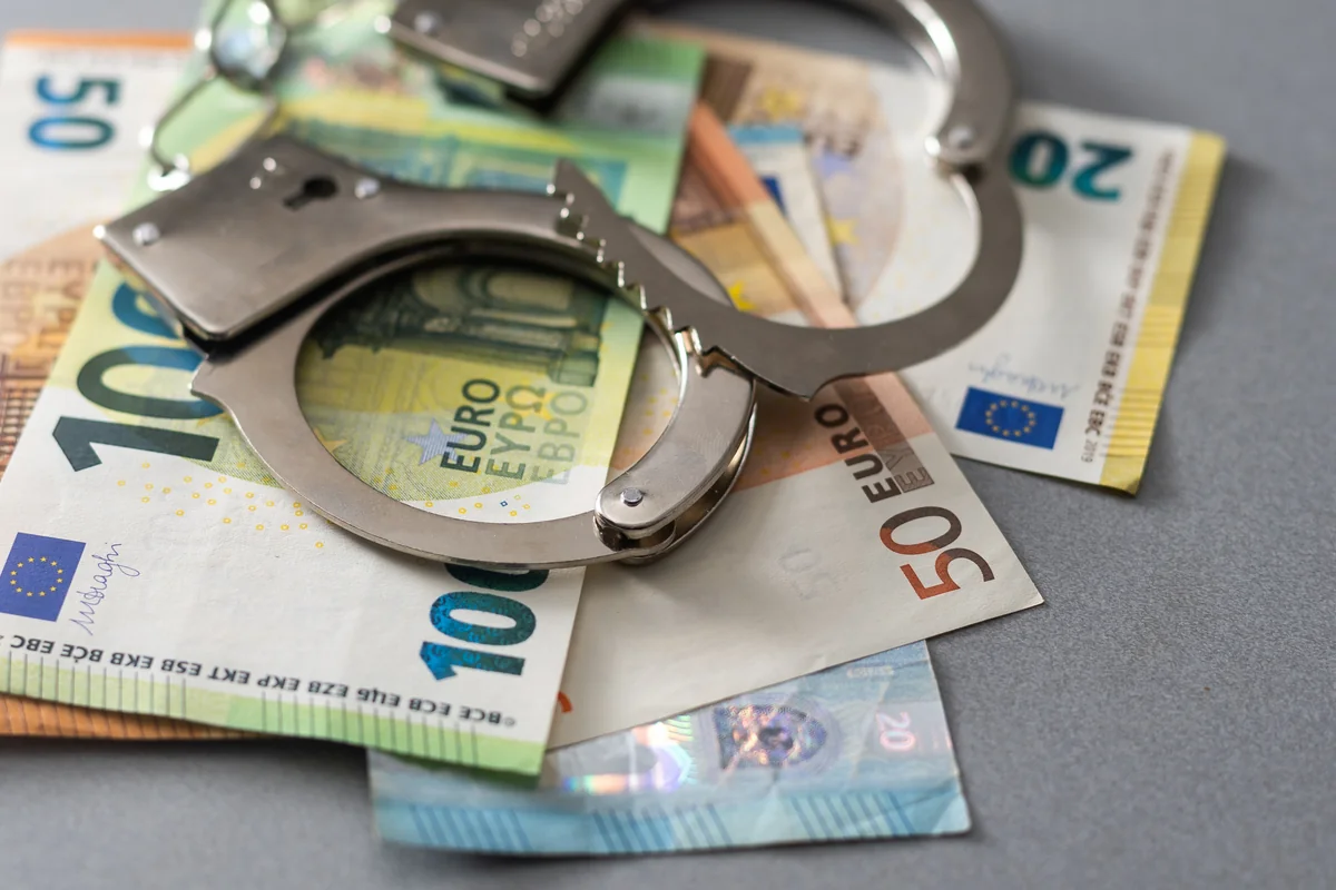 В Литве задержали членов преступной группировки, присвоивших 40 млн евро