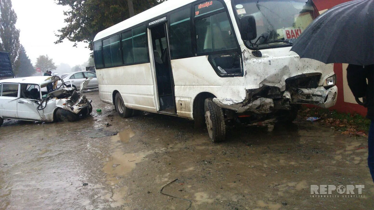 ​Lənkəranda sərnişin avtobusu avtomobillə toqquşub, ölən var - VİDEO - YENİLƏNİB