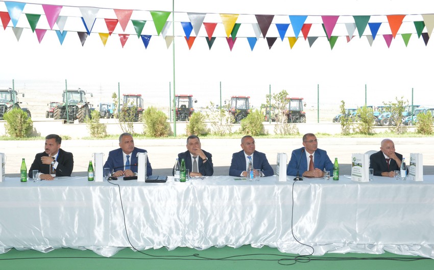 “Şəmkir Aqroparkı”nda beynəlxalq konfrans keçirilib