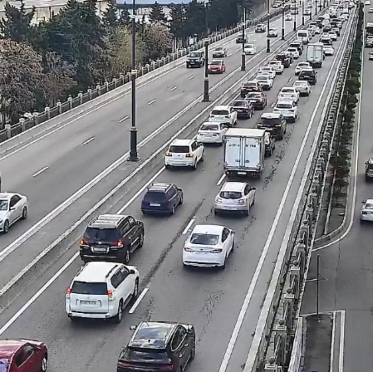 Bakının bir çox yollarında tıxac müşahidə edilir - SİYAHI