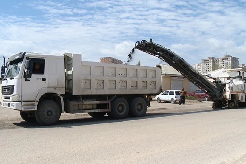 Xətai rayonunun bir neçə küçəsinin təmirinə başlanılıb