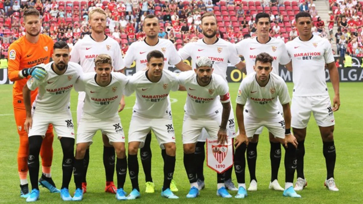 Daha bir klub futbolçuların məvacibini azaltdı