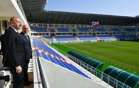 Prezident Sumqayıt şəhər stadionunda yaradılan şəraitlə tanış olub