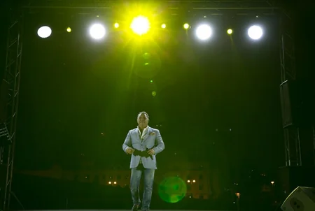 Heydər Əliyev Mərkəzində Ədalət Şükürovun solo konserti olub