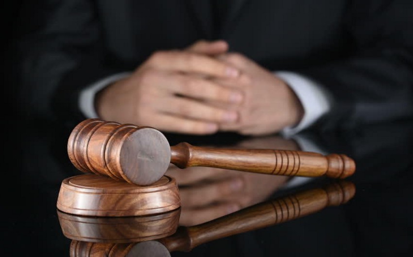 Bağ evində xüsusi amansızlıqla qətl törədən keçmiş məhkuma hökm oxunub