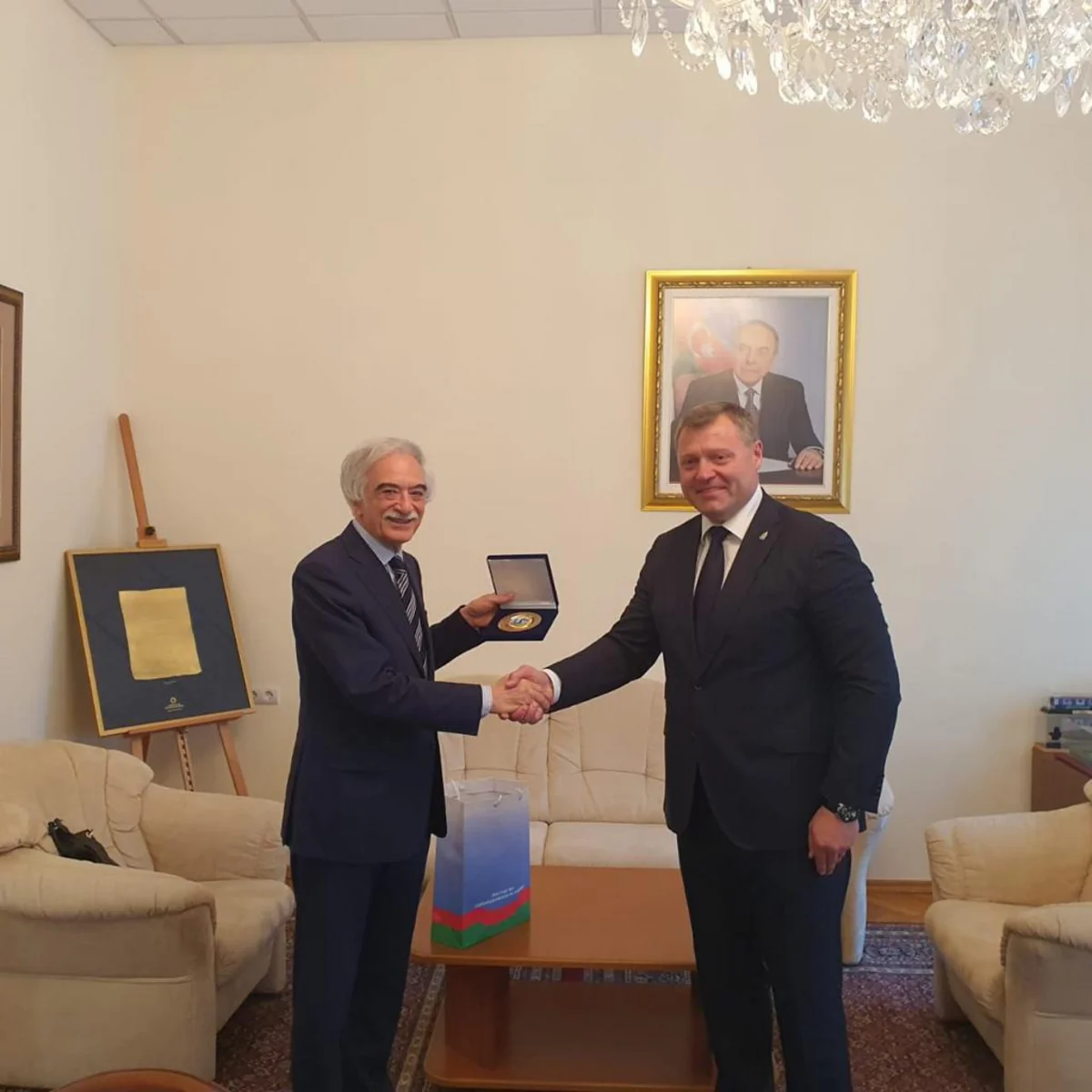 Polad Bülbüloğlu qubernatora iyul hadisələri barədə məlumat verib