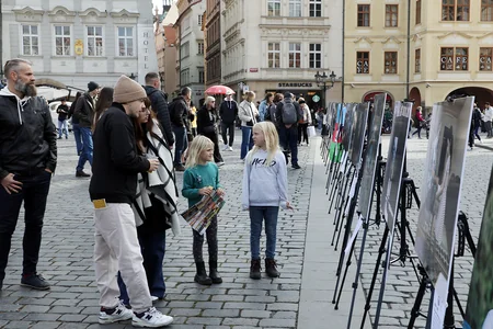 Snapshots of Sorrow: Azerbaijan's mine victims remembered in Prague