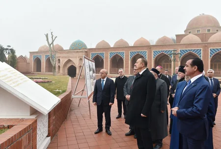 ​Prezident İlham Əliyev Gəncədə “İmamzadə” dini kompleksinin açılış mərasimində iştirak edib