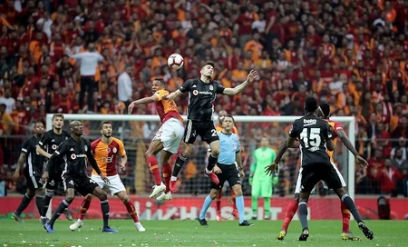 Qalatasaray Türkiyə Super Liqasında liderliyə yüksəlib
