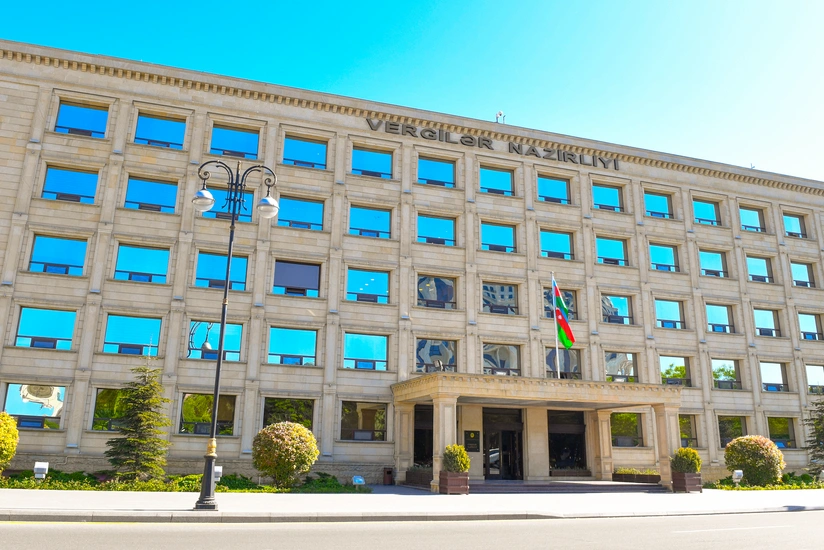 Dövlət Vergi Xidmətinin işçiləri təltif edilib - SİYAHI