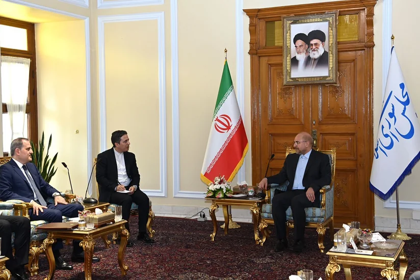 Джейхун Байрамов встретился с председателем Меджлиса Исламского Совета Ирана