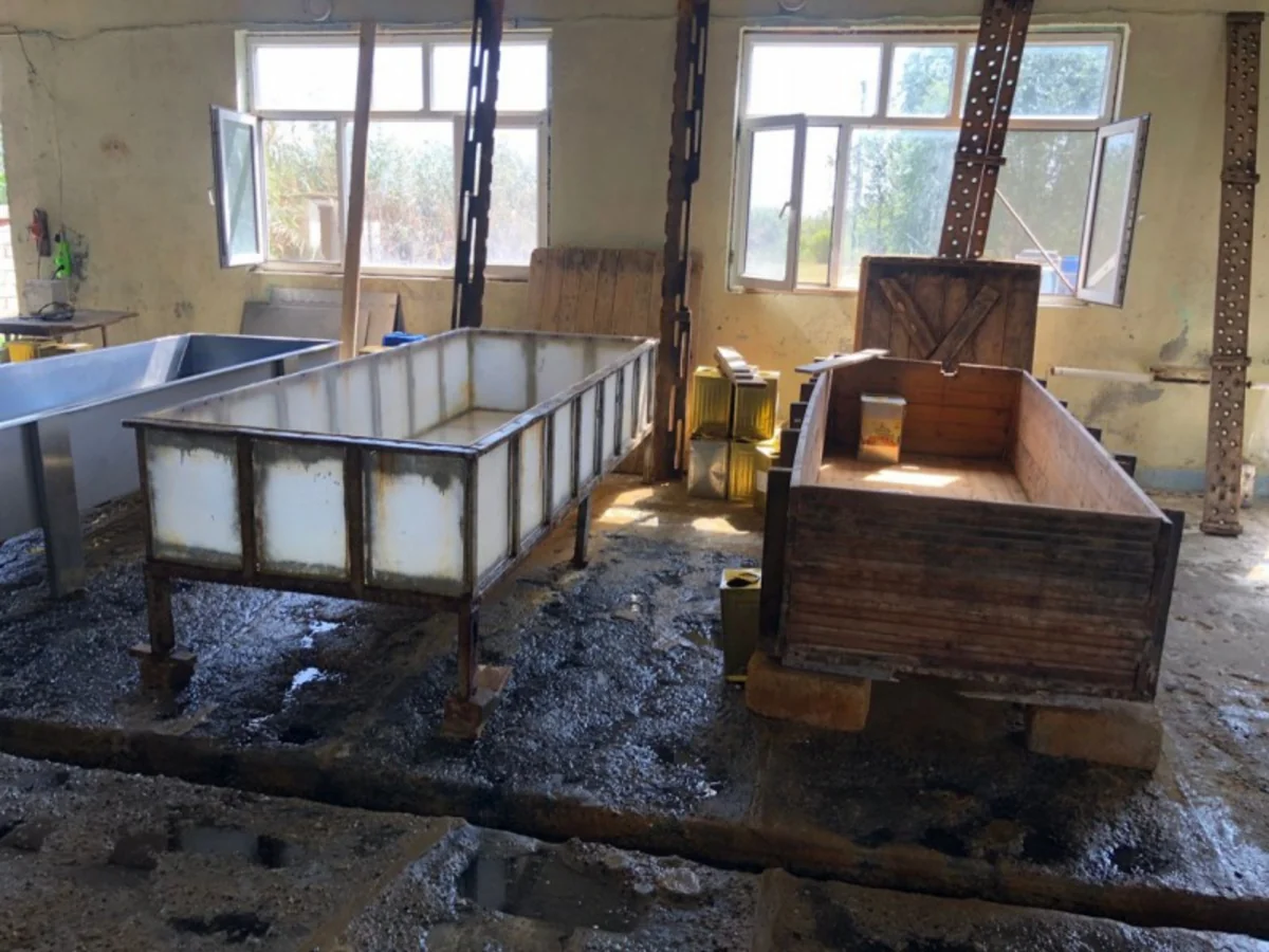 AQTA qanunsuz işləyən süd qəbulu məntəqəsini bağlayıb