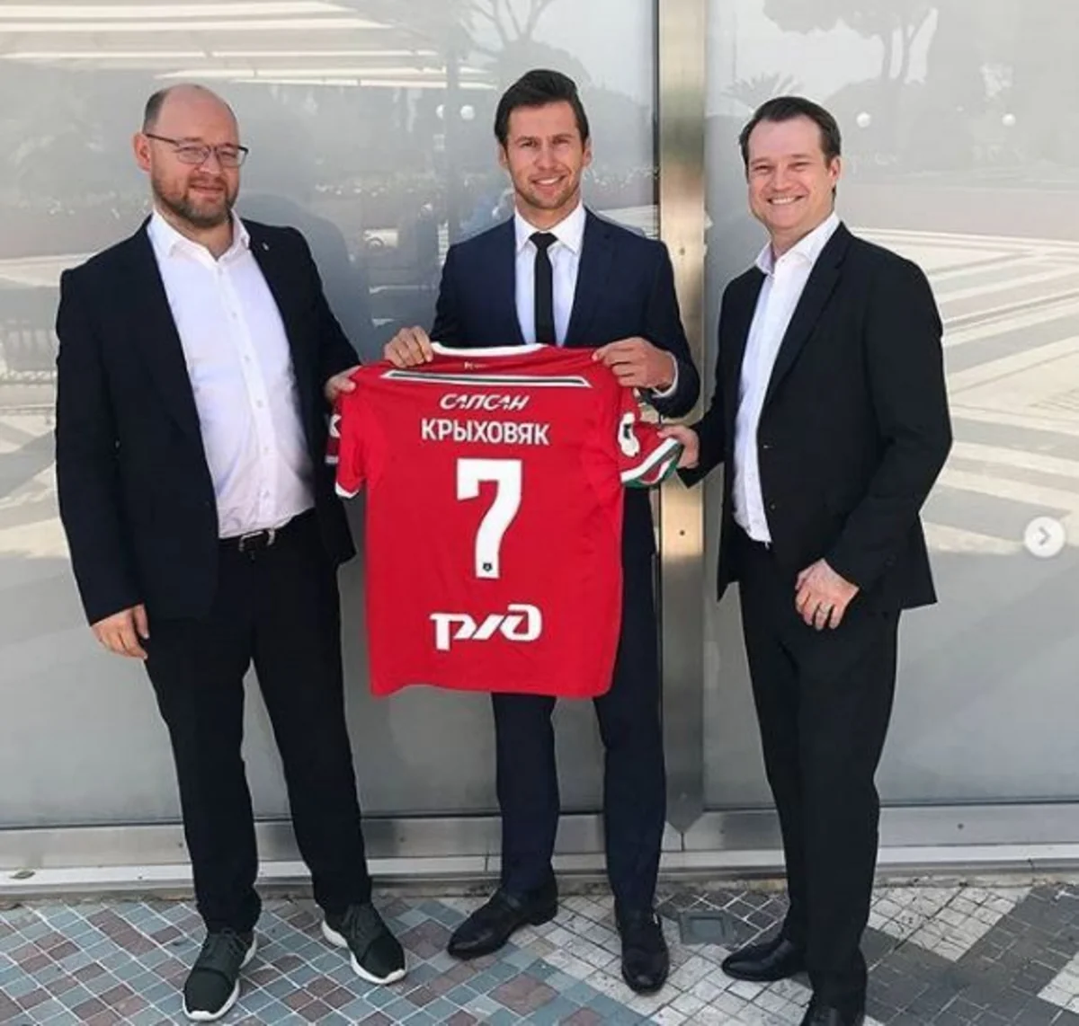 Rusiya klubu PSJ-nin futbolçusunu heyətinə qatıb