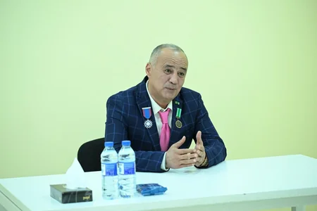 Gənclər və idman naziri Sumqayıt şəhəri və Qubadlı rayonunda yaşayan vətəndaşları qəbul edib