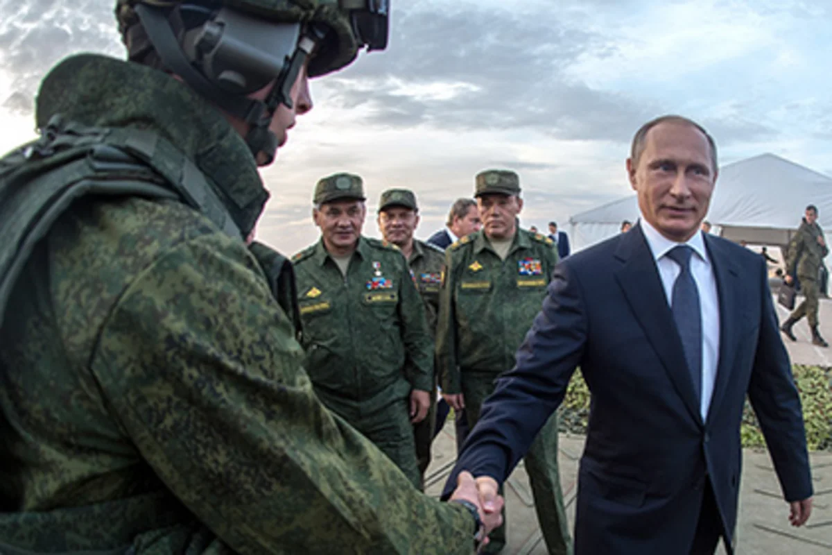 ​Путин увеличил штатную численность Вооруженных сил