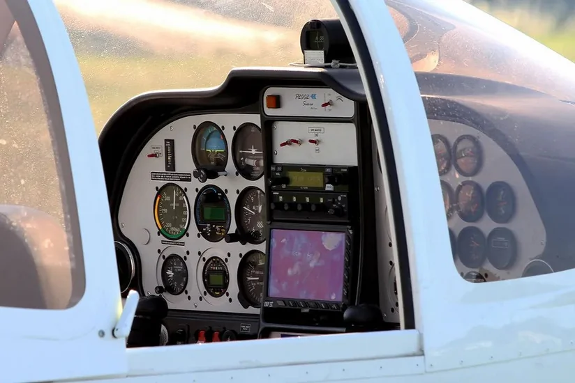 Два человека погибли в результате падения самолета в Казахстане