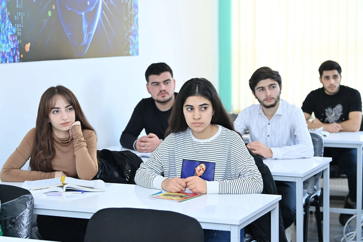 Hökumət ali və orta ixtisas təhsili müəssisələri tələbələrinin ixtisas üzrə təcrübə keçmə qaydasını 3 aya təsdiqləyəcək