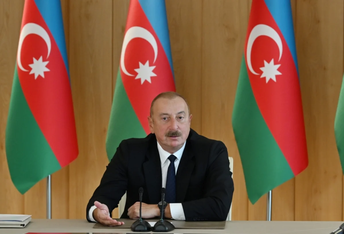 Президент Ильхам Алиев: Курс маната стабилен уже шесть лет
