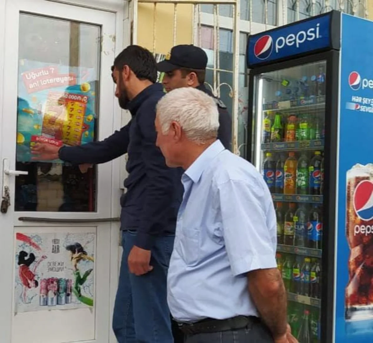 Beyləqanda mağazadan 10 min manatdan artıq pul oğurlanıb