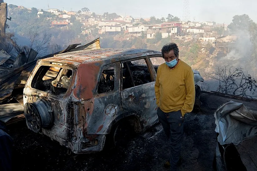 Çilidə meşə yanğınları nəticəsində iki nəfər ölüb, 30 yaralı var