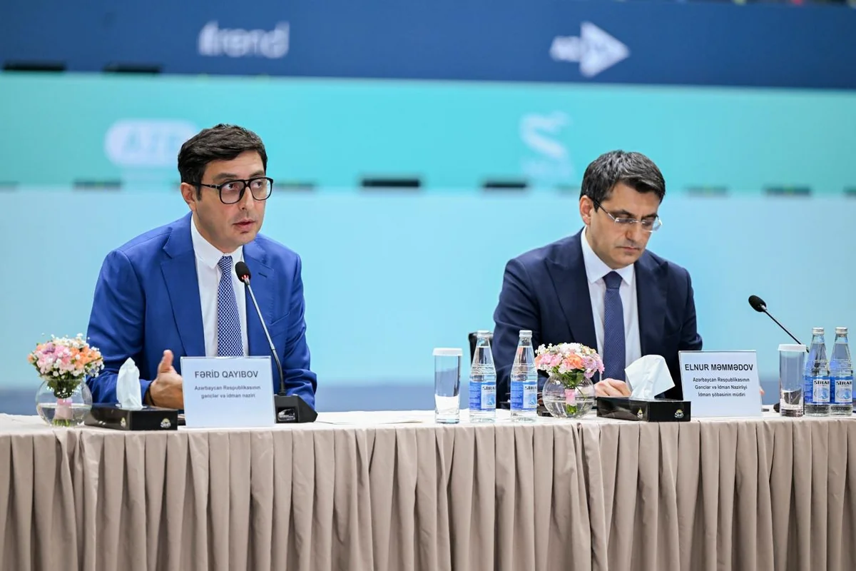 Fərid Qayıbov idman federasiyalarının nümayəndələri ilə görüşüb