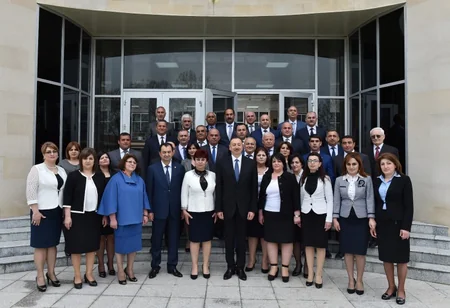 Azərbaycan prezidenti ​Lənkəranda bir sıra obyektlərdə yaradılan şəraitlə tanış olub - YENİLƏNİB
