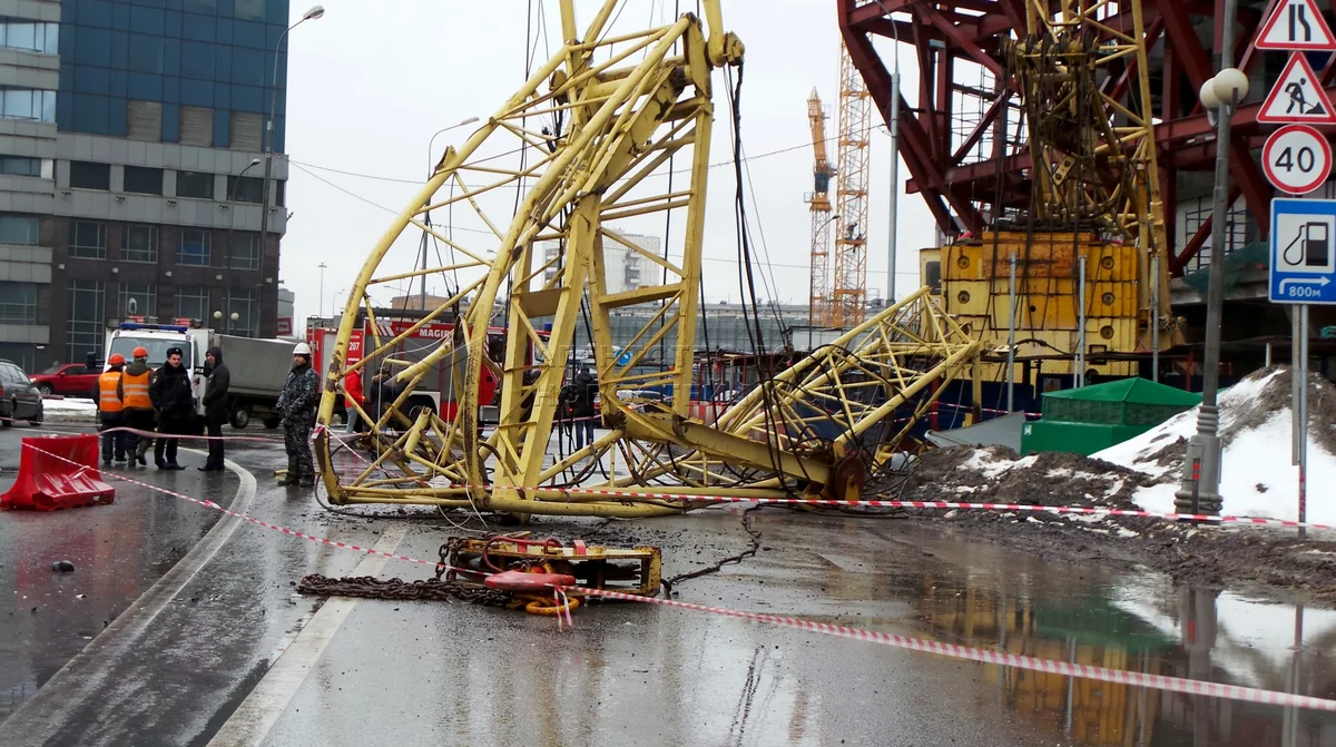 İtaliyada bədbəxt hadisə nəticəsində bir neçə nəfər ölüb