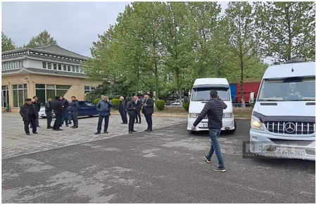 Növbəti köç karvanı Həsənriz kəndinə çatıb, açarlar təqdim edilib  - VİDEO – YENİLƏNİB-2