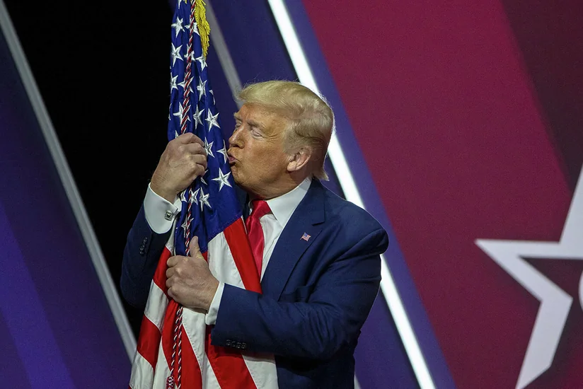 Tramp yenidən prezidentliyə namizəd olacağını istisna etməyib