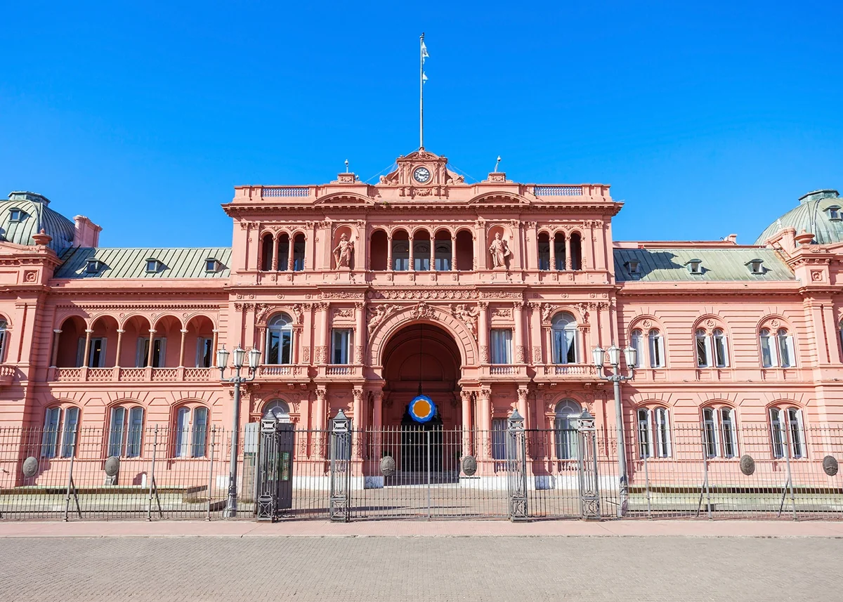 Argentina prezidentinə “hədiyyə” vermək istəyən şəxs saxlanılıb