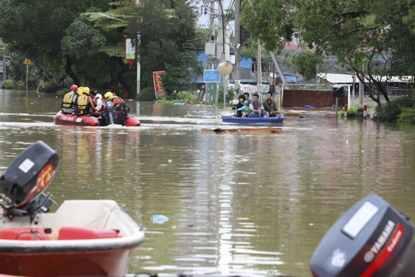 11 missing in China rainstorm