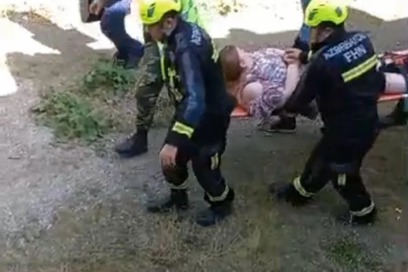 В Ярдымлы спасатели помогли женщине, застрявшей в горной местности