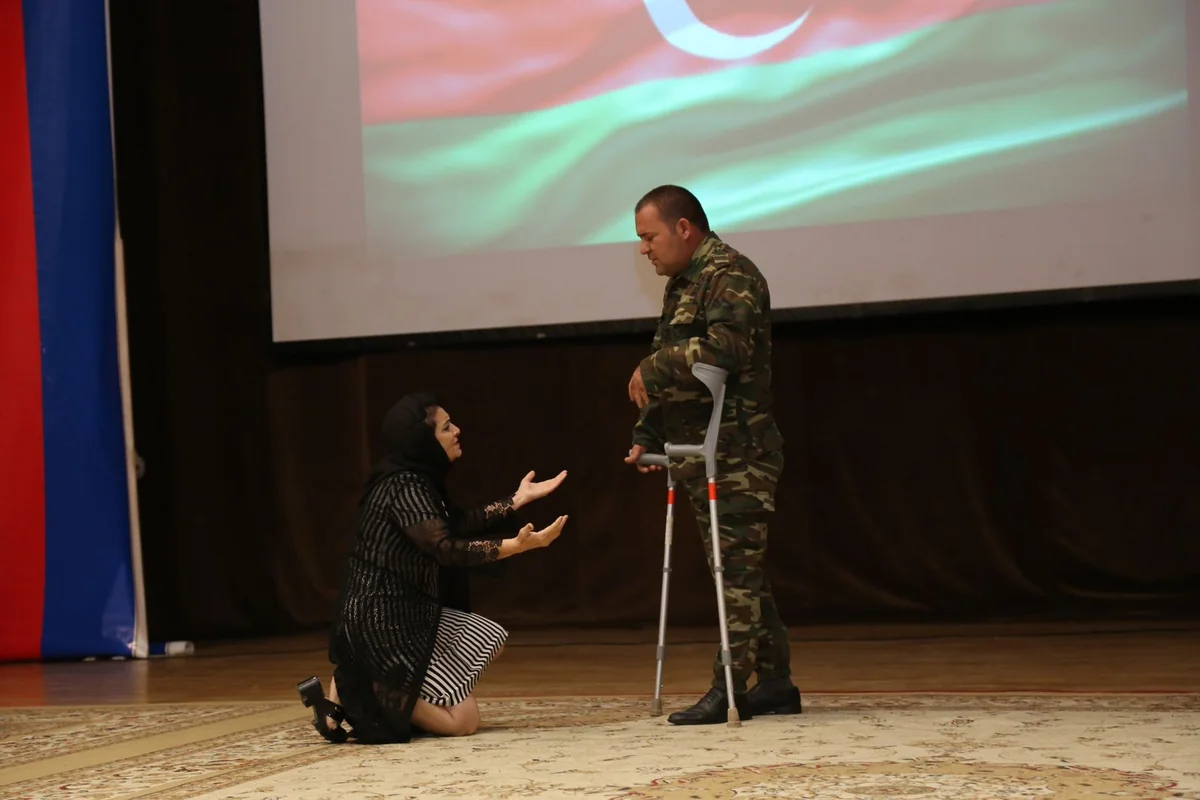 Qazilərdən ibarət “Mübarizlər” teatrı Anım günü ilə bağlı ədəbi-bədii kompozisiya nümayiş etdirib
