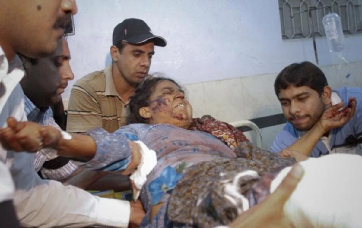 ​Pakistanda zəvvarları aparan avtobus aşıb, 15 nəfər ölüb